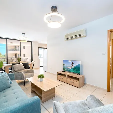 Mediterranean Sunrise Complex Apartman
